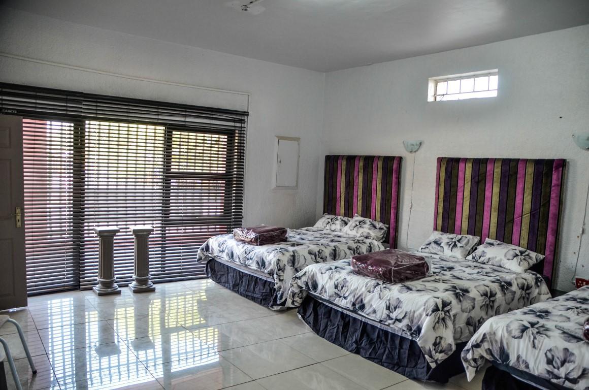 Sani Bonani Guest House Klerksdorp Εξωτερικό φωτογραφία